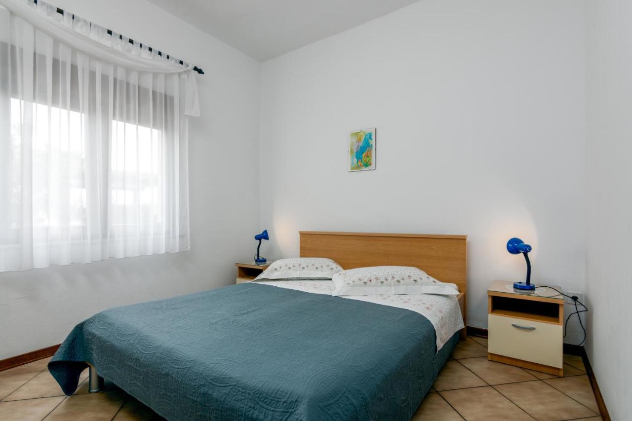 Family Friendly Apartments With A Swimming Pool Valbandon, Fazana - 2201 Stinjan Exterior photo